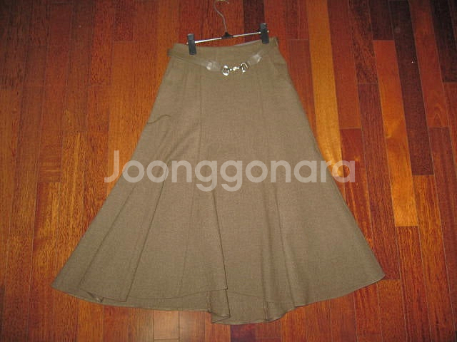 버버리 마인 오브제 타임 레니본 모조에스핀 산드로 자켓 가디건 니트탑 데님 스컷 새옷수준 다수--6