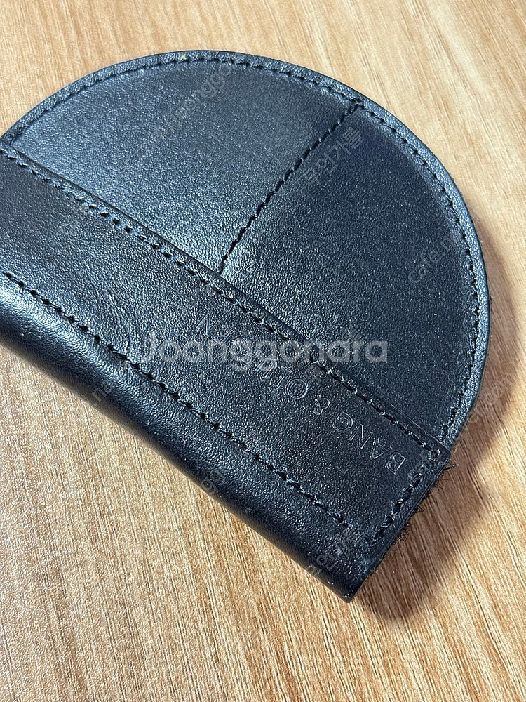 뱅앤올룹슨 A8 이어폰 가죽케이스 (이어폰 제외)--2