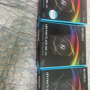 리안리 UNI FAN TL LCD 140 블랙 팝니다