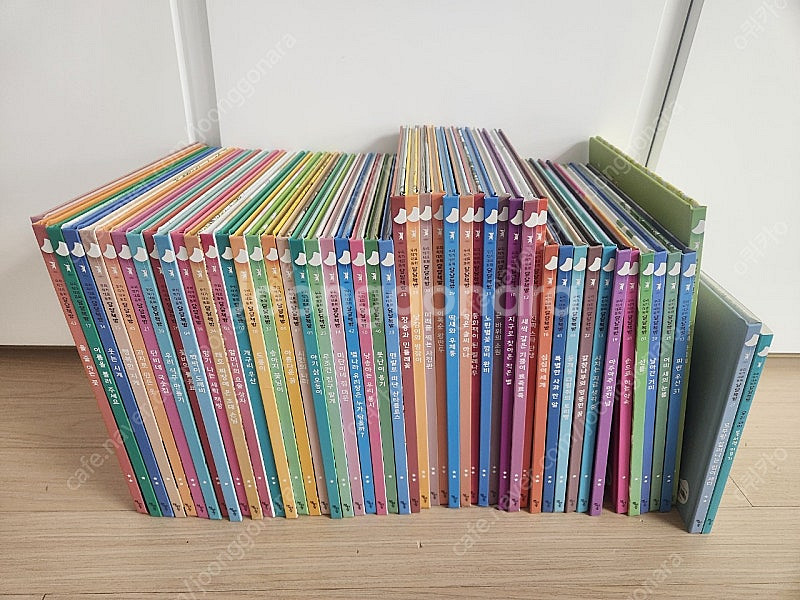 달달 책방 51권 전권 팔아요.(상태 최상)--0