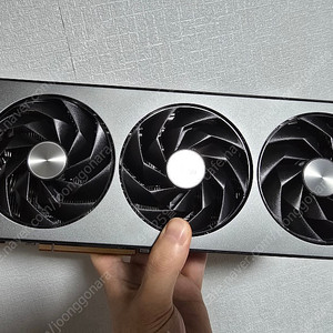 라데온 7800xt 사파이어 니트로 판매합니다 ㅍㅍㅍㅍㅍㅍ