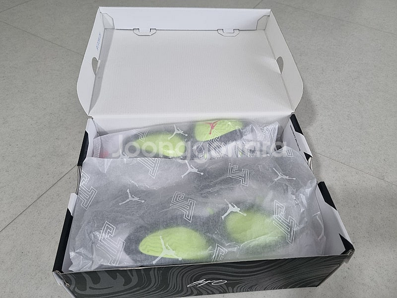 조던농구화 260사이즈 (FZ8823-100)--8