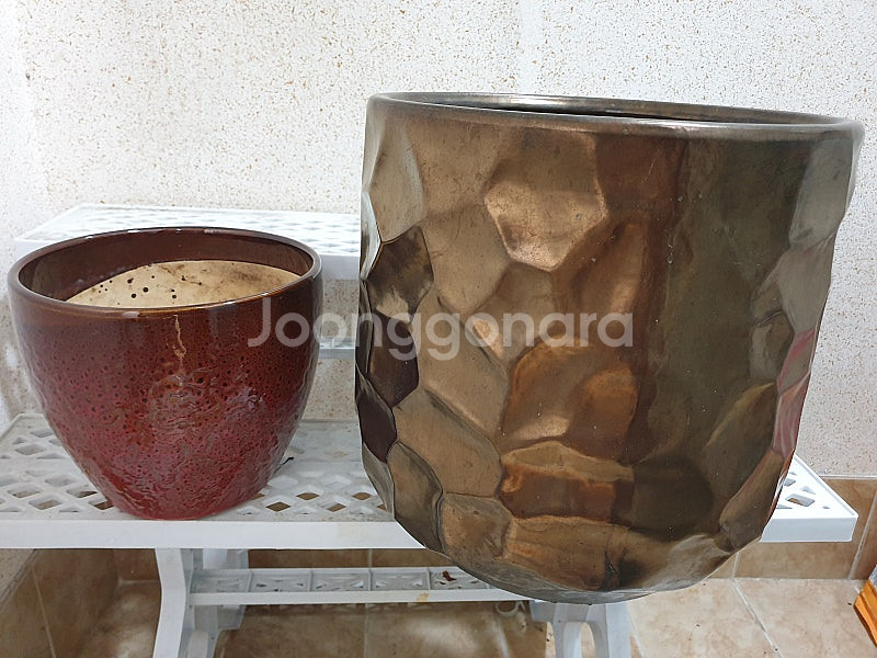 골드 금속화분 + 3단 화이트 계단식 + 지지대--0