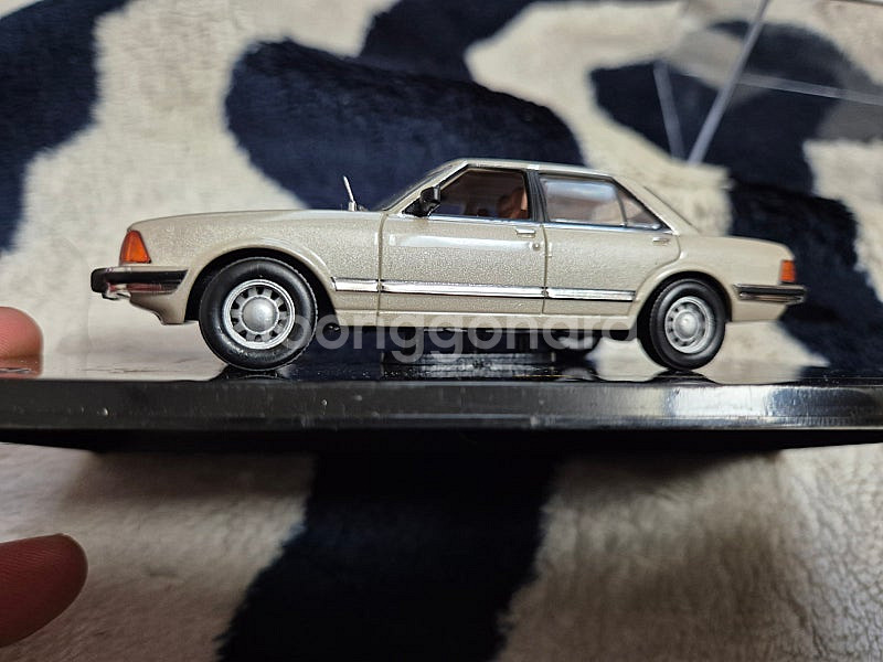 포드 그라나다 모형 자동차--1