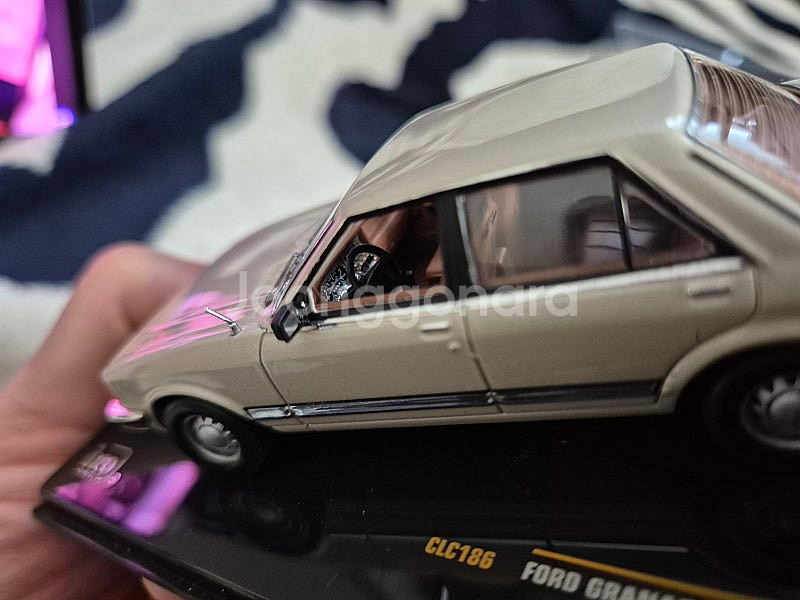 포드 그라나다 모형 자동차--6