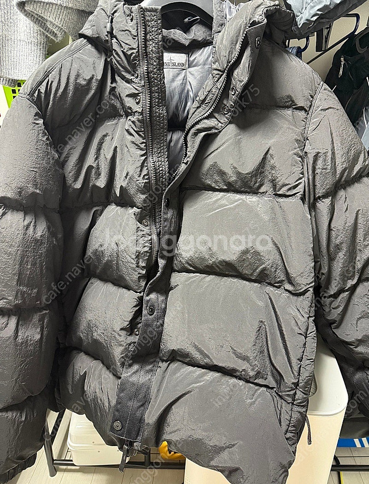 스톤 아일랜드 41419 나일론 메탈 에코닐 후드 다운...--1