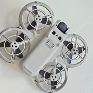 DJI NEO 단품 판매합니다.(케이스포함)