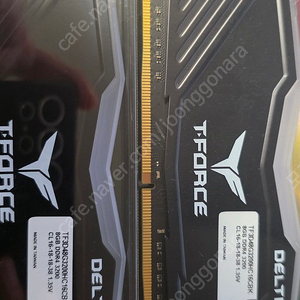 T-Force DDR4 RGB 8GB 2개(16GB) 판매합니다.