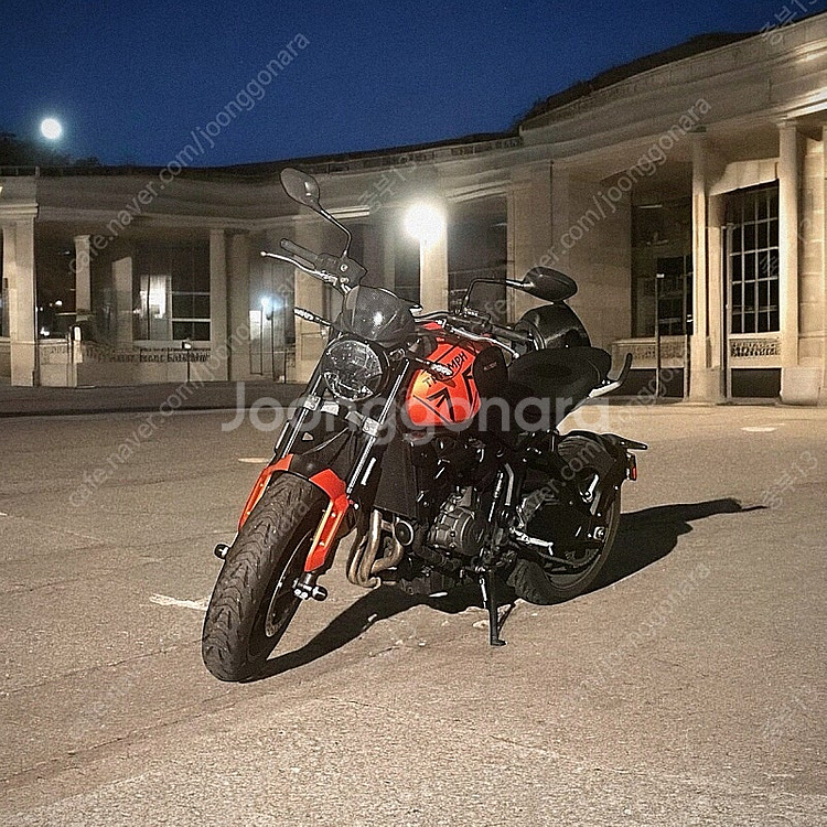 [상태최상]트라이엄프 트라이던트660--5