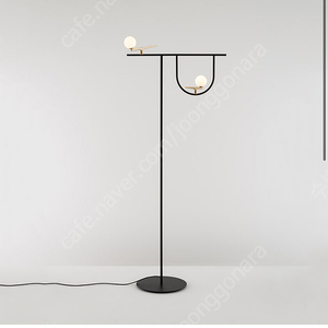 Artemide Yanzi Floor Lamp 아르떼미데 얀지 플로어 조명