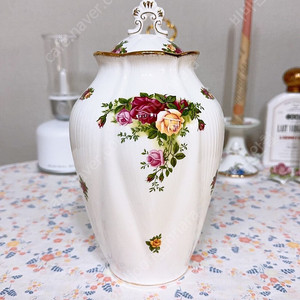 로얄알버트 황실장미 Old country roses jar