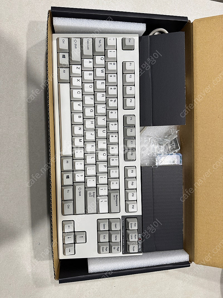 REALFORCE(리얼포스) TKL R2 키보드 아이보...--0