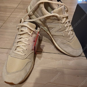 뉴발란스 996 베이지 275 새제품