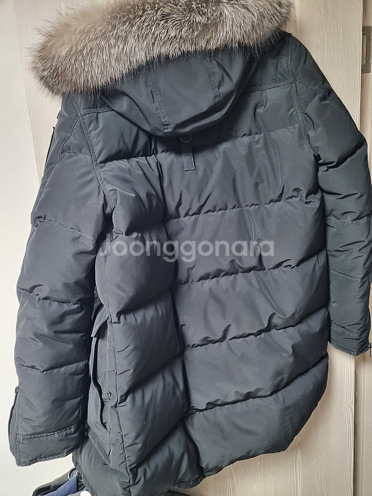 무스너클 남자패딩팔아요.--1