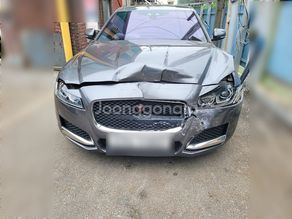 재규어XF 260 외관 실내 부품--1