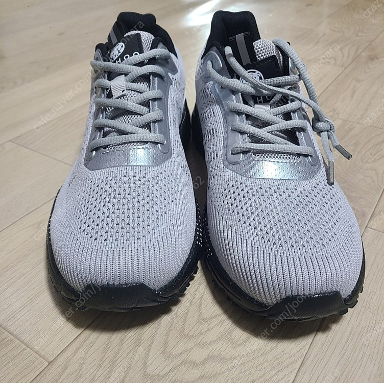 새 운동화 사이즈미스로 팔아요--5