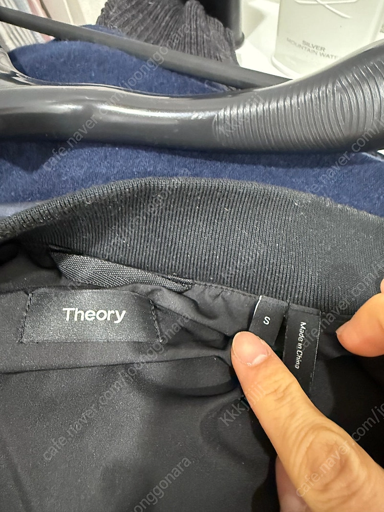 띠어리 경량 패딩 Theory 이미지