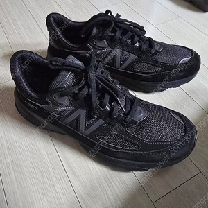 뉴발란스 990 트리플블랙 265 공홈 정품 미사용