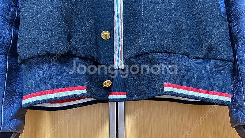 톰브라운 THOM BROWNE 바시티 점퍼 스타장 자켓...--6