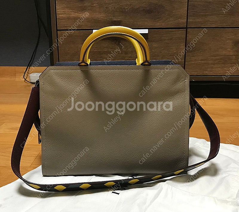 [옷 방 정리 중] 브루노말리 가방 산드로.쟈딕앤볼테르...--3