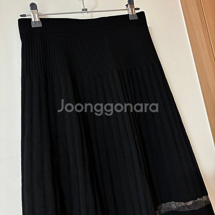 한섬 SJSJ 글리터 니트 플리츠 미디 스커트 치마 결...--4