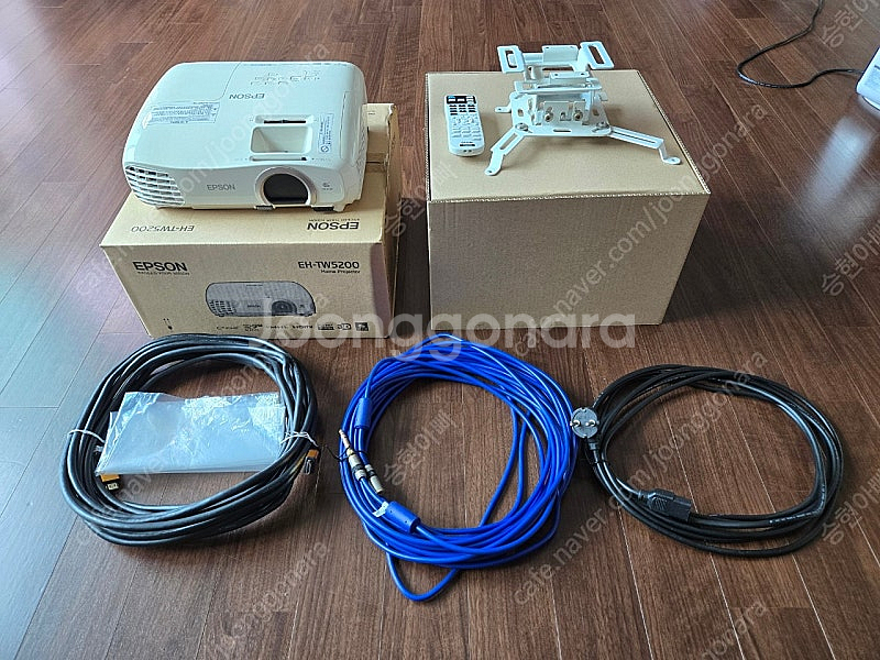 EPSON 엡손 EH-TW5200 3D 프로젝터--1