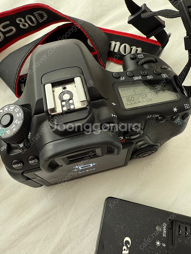 캐논 80d 바디 38만원에 판매합니다.(50mm 렌즈...--1