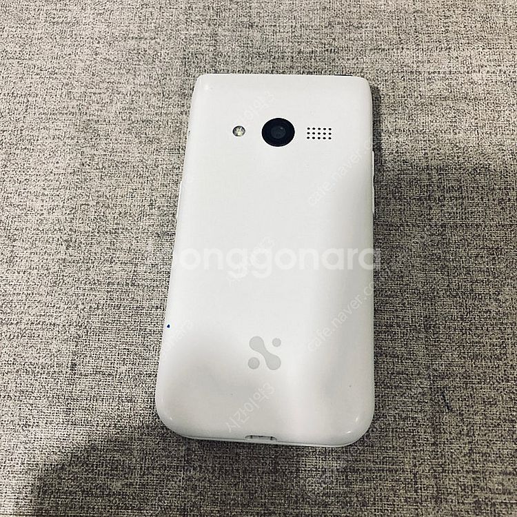 스타일 폴더 화이트 32G 24년10월개통 초S급 7만...--2