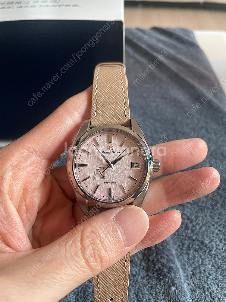 그랜드세이코 한정판 SBGA497 핑크송이--1