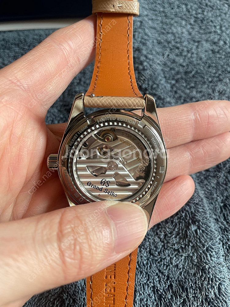 그랜드세이코 한정판 SBGA497 핑크송이--4