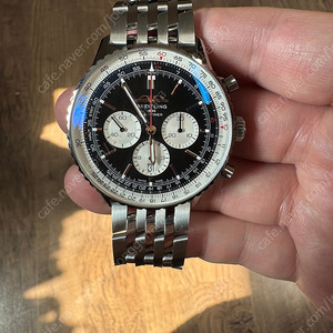 [판매] 브라이틀링 네비타이머 B01 최신형 검판 46mm 판매합니다.