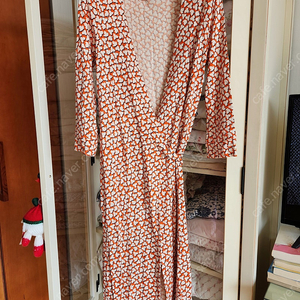 다이앤 본 퍼스텐버그(Diane Von Furstenburg) DVF 랩원피스, 랩드레스, 사이즈 6, 108 cm