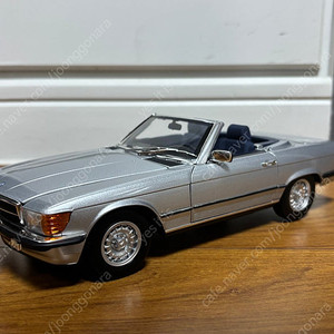 1/18 1:18 노레브 벤츠 300SL R107 다이캐스트 모형자동차 판매합니다.