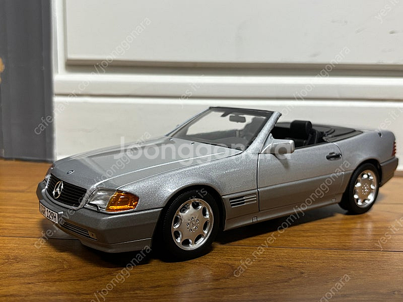 1/18 1:18 노레브 벤츠 R129 SL500 딜러...--0