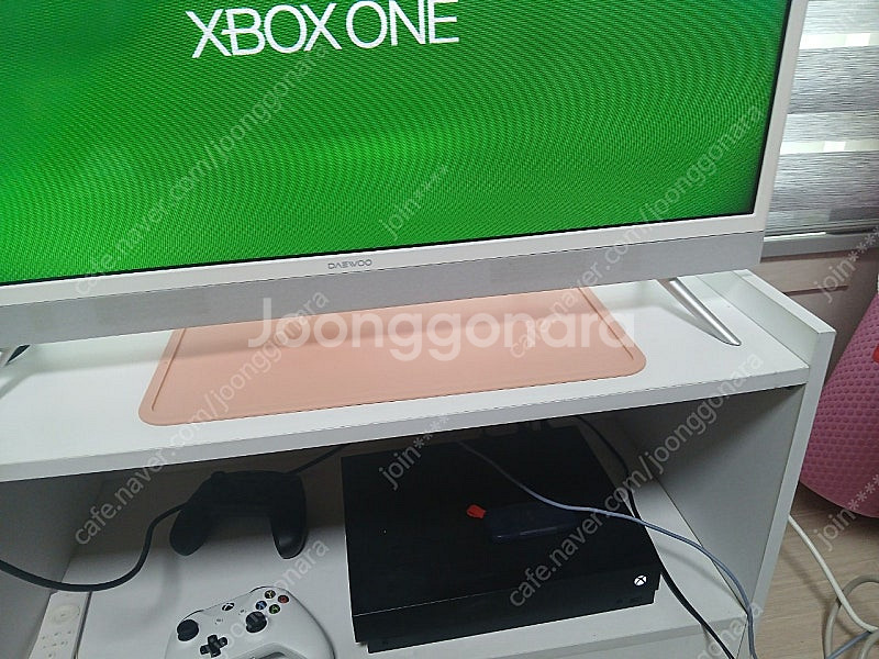 xbox one x (샌디스크 외장1T+패드2)--1