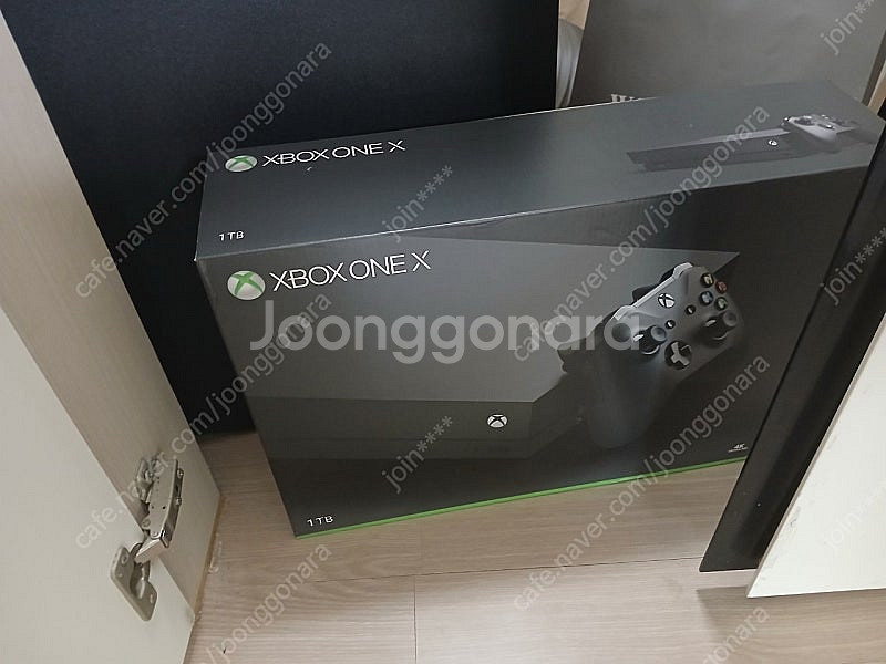 xbox one x (샌디스크 외장1T+패드2)--4