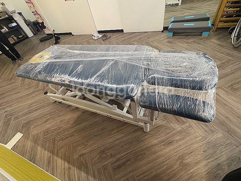 도수치료테이블,재활치료테이블,높낮이전동테이블 팝니다--2