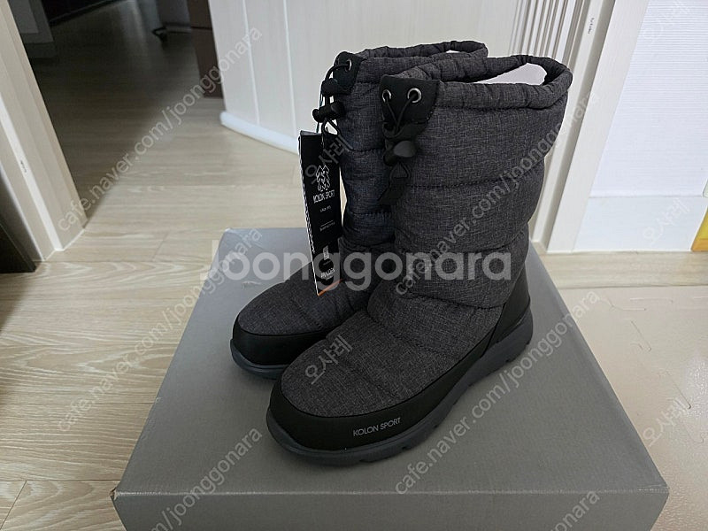 코오롱스포츠 구스 패딩 부츠 그레이 색상 240사이즈 박스풀세트 새제품--0