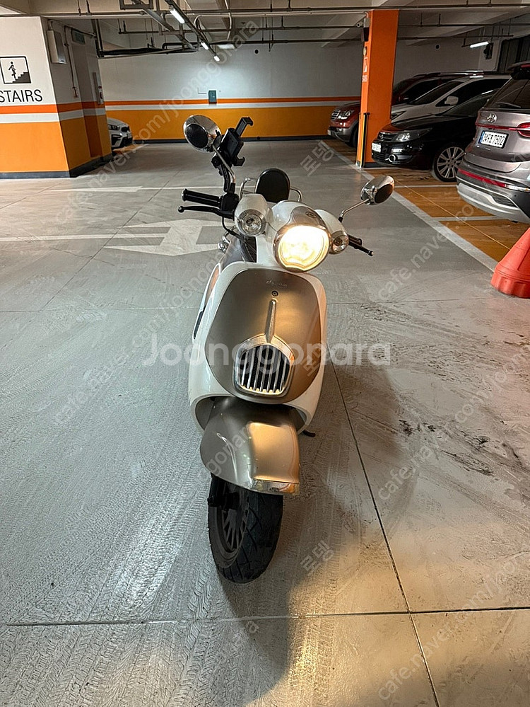 클래식 스쿠터 대림 아로마 125CC--0