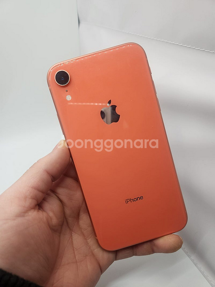 아이폰XR 128GB 코랄 팝니다--3