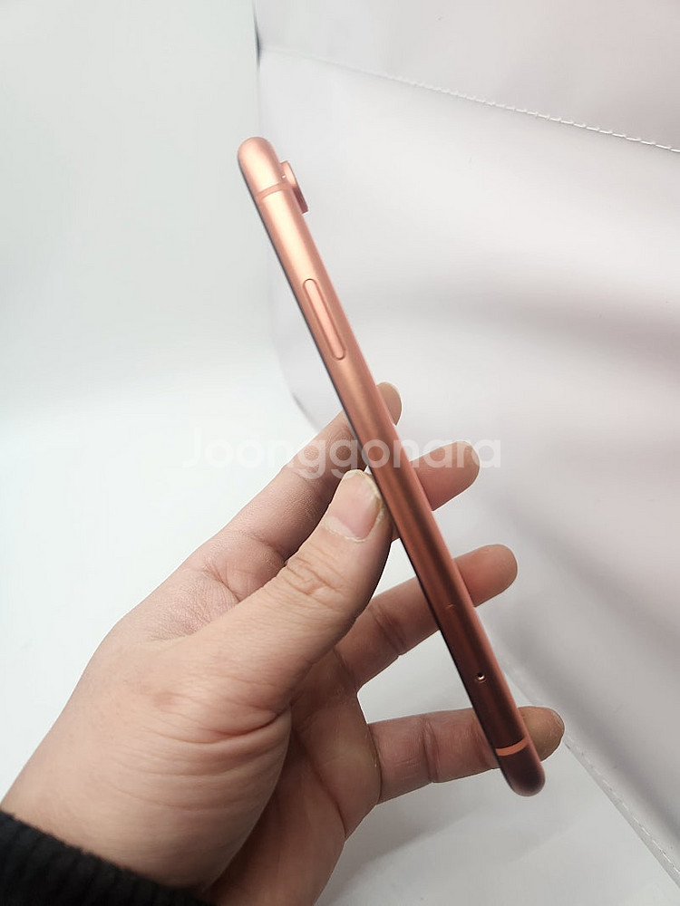 아이폰XR 128GB 코랄 팝니다--4