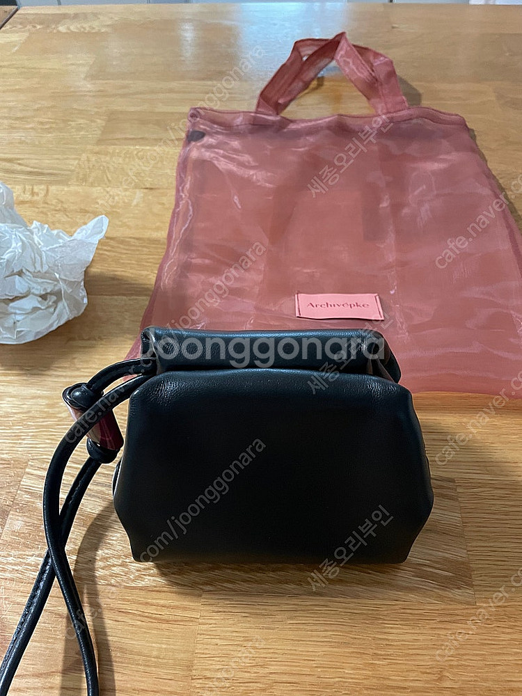 아카이브앱크 미니필로우 백(블랙)판매해요!--5