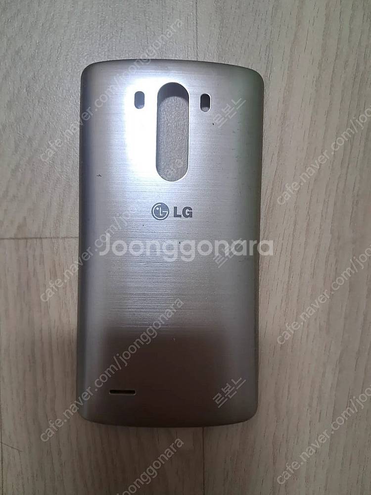 LG G3 뒷판.새상품..골드색깔.25000원--0