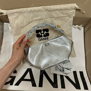 GANNI BOU BAG MINI 실버