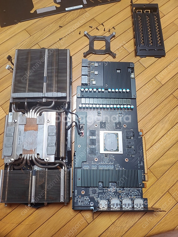 MSI Radeon RX 6900 XT Gaming X...--1