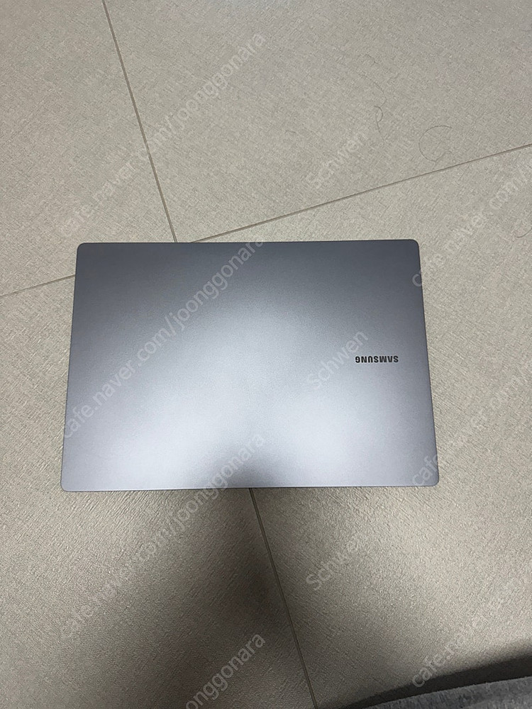 삼성 갤럭시북4 pro 40.6cm ultra 5 16GB 512GB 문스톤 그레이 팝니다--1