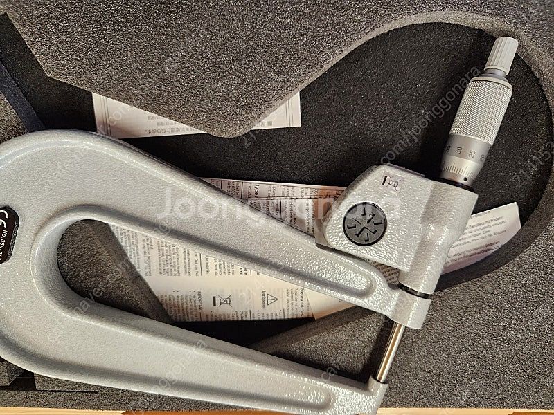 Mitutoyo micrometer 389-251--2
