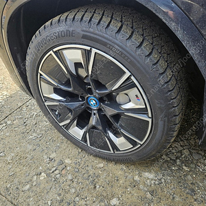 BMW IX3 브릿지스톤 윈터타이어 245 45 20/275 40 20