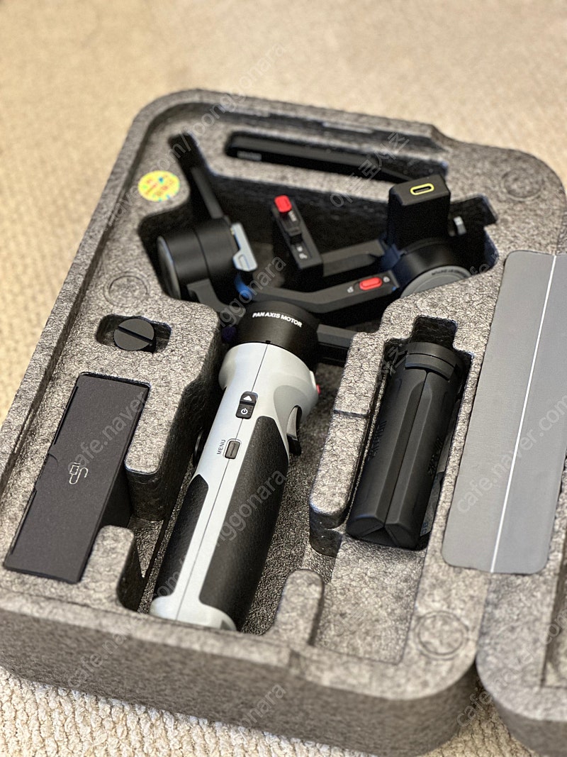 (A급) Zhiyun Crane M2S 지윤 크레인 카메라 짐벌 손떨방 풀박 새상품