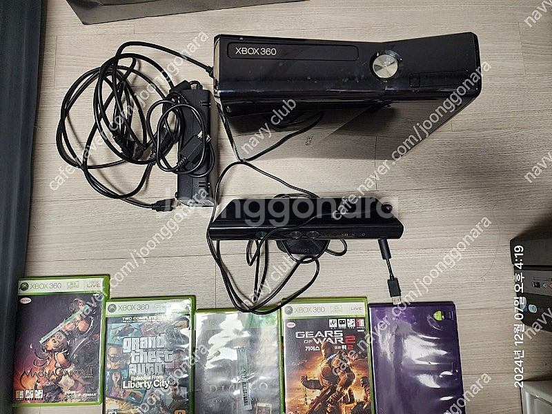 엑스박스360본체 키넥트 CD5장 일괄 팝니다 조이스틱...--0